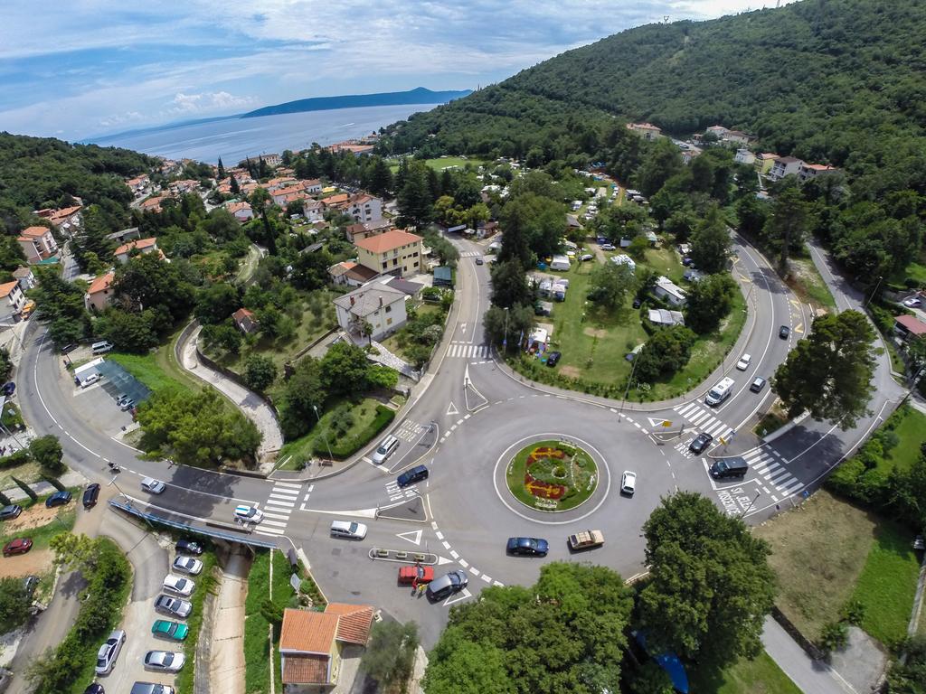 Mošćenička Draga Apartments Mogorovic מראה חיצוני תמונה